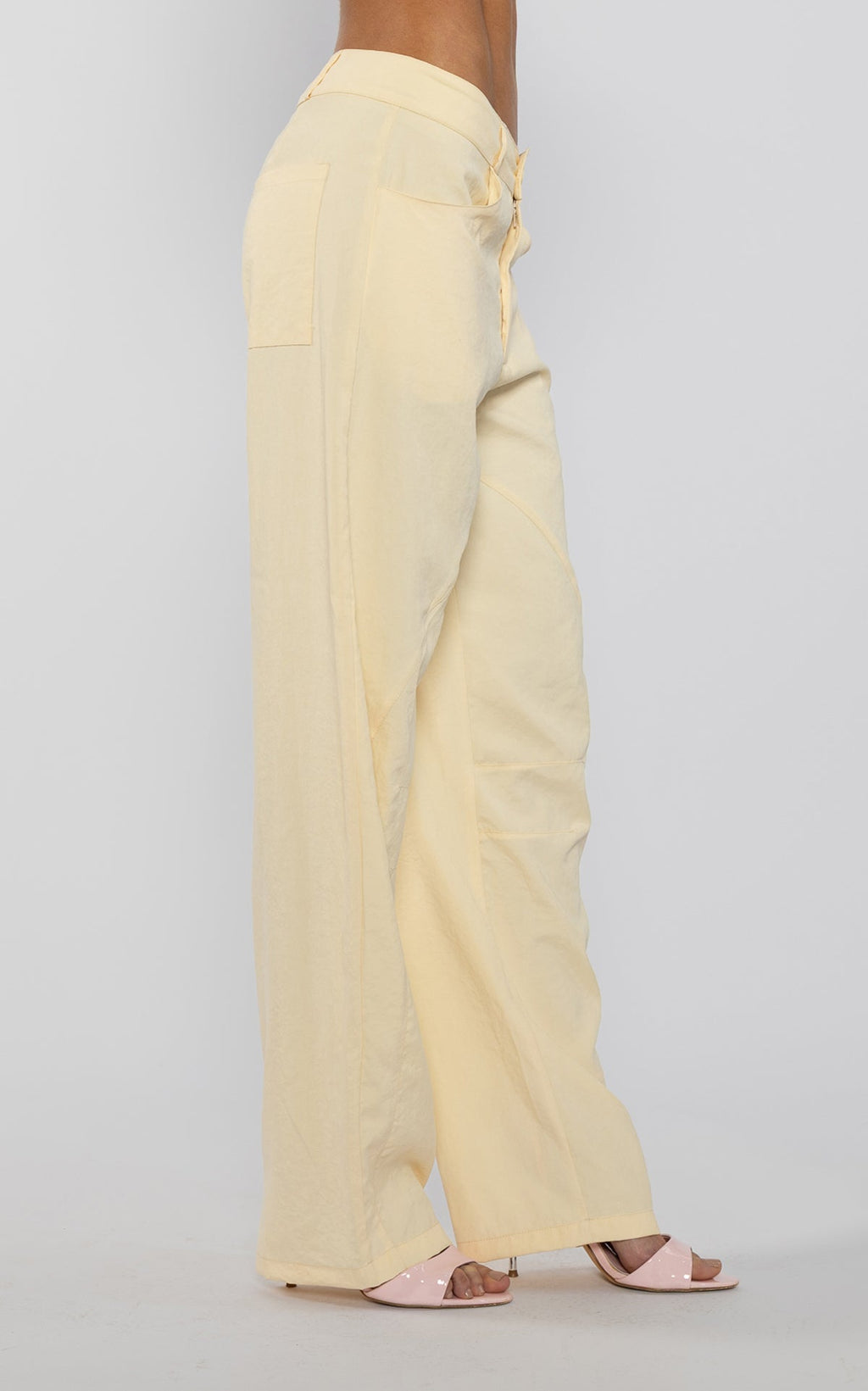 Pastel Barrel-Leg Seamed Pants by Navissi