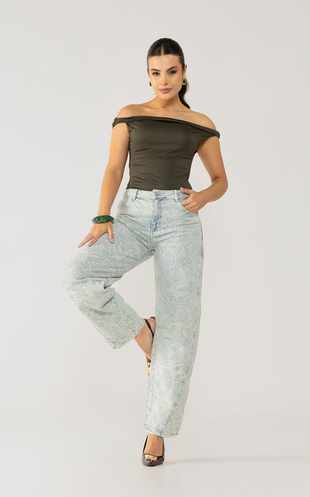 Blue Balloon-Leg Jeans by Navissi
