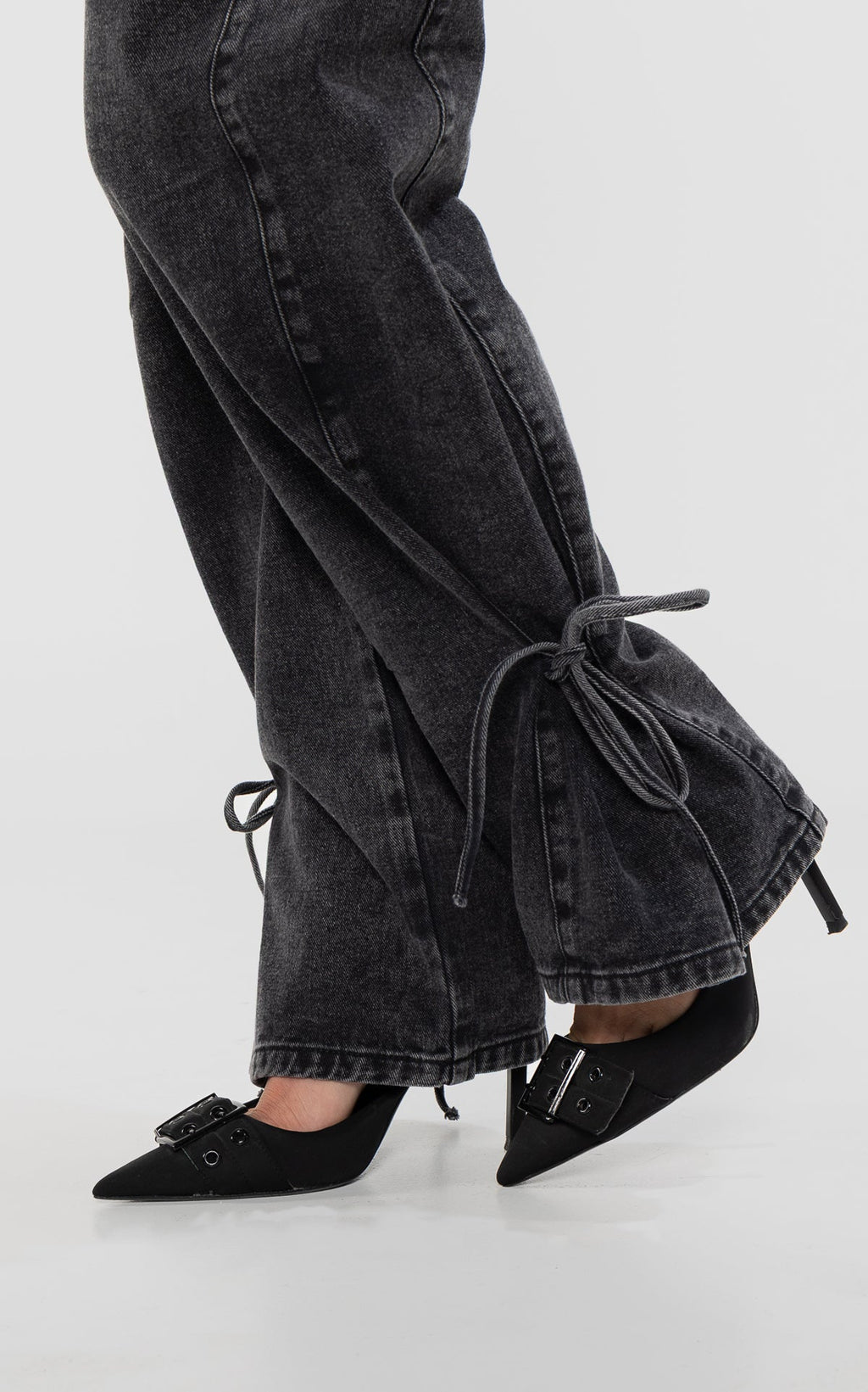 Black Wide-Leg Jeans