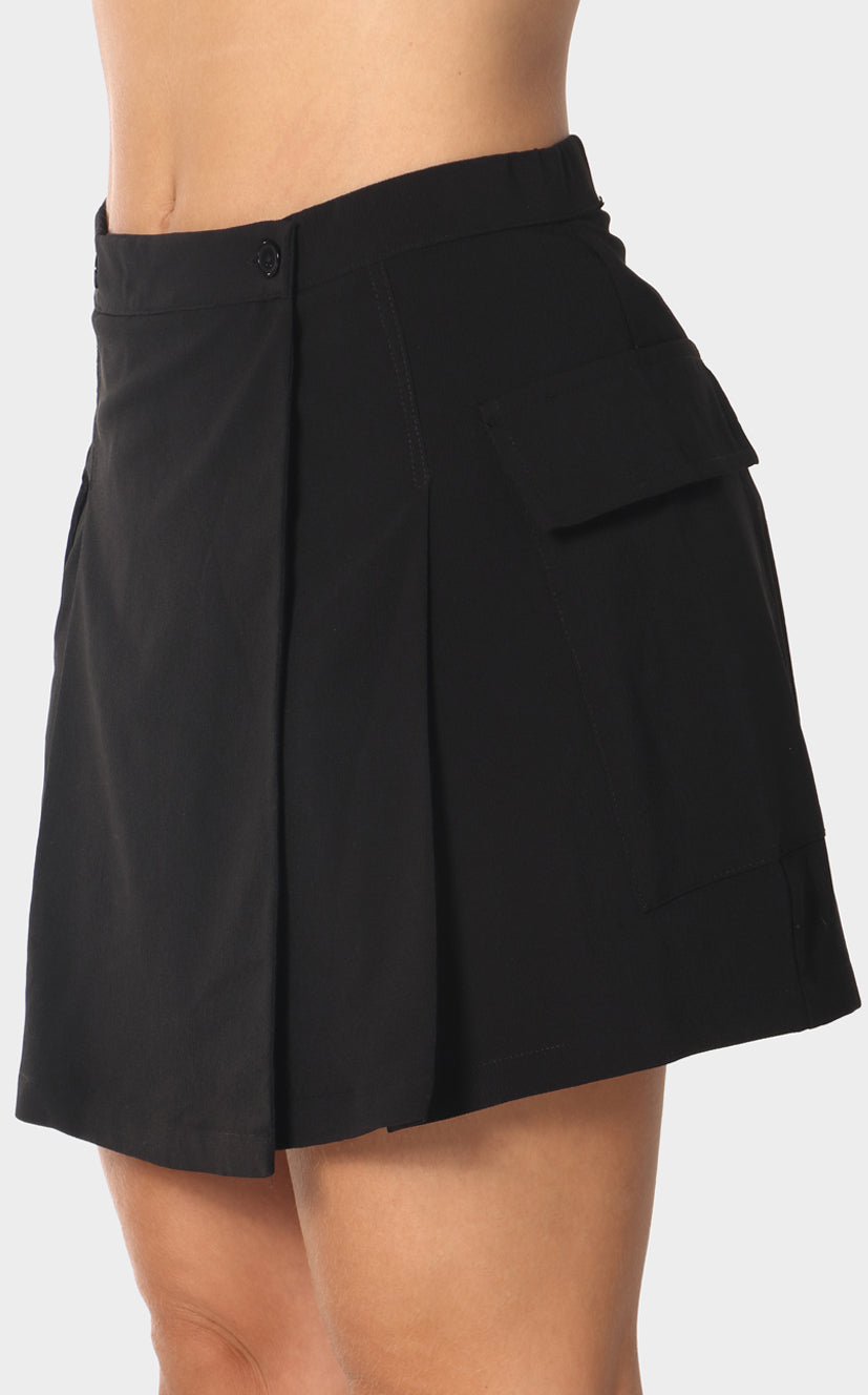 Falda Negra Pliegues
