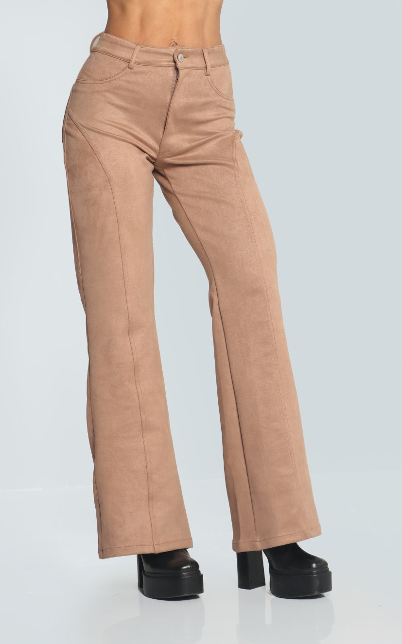 Pantalón Café Tipo Gamuza