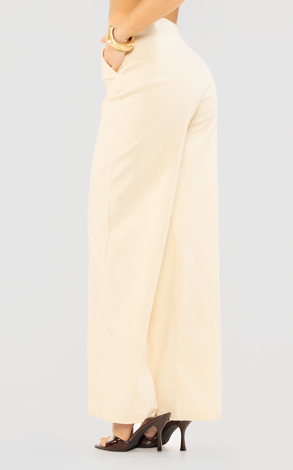 Pantalón Barrel Tiro Alto Amarillo Claro