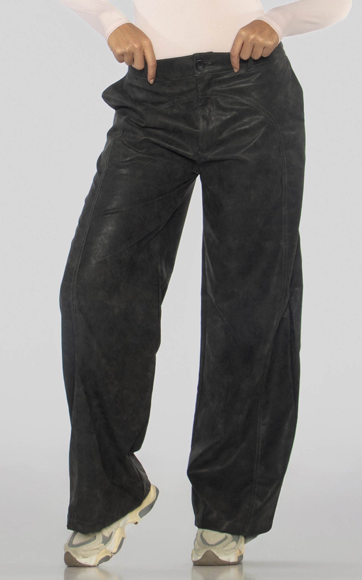 Gray Faux-Leather Seamed Pants by Navissi
