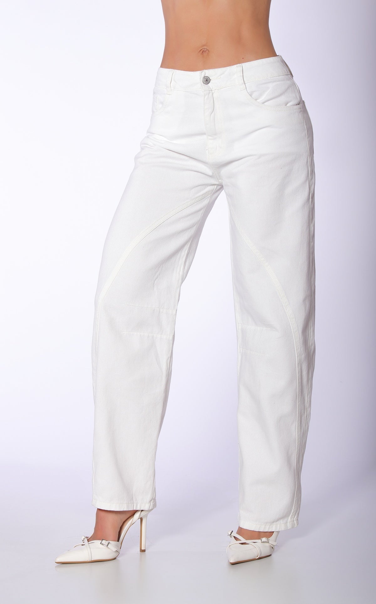 Ivory Barrel-Leg Straight-Leg Jeans by Navissi