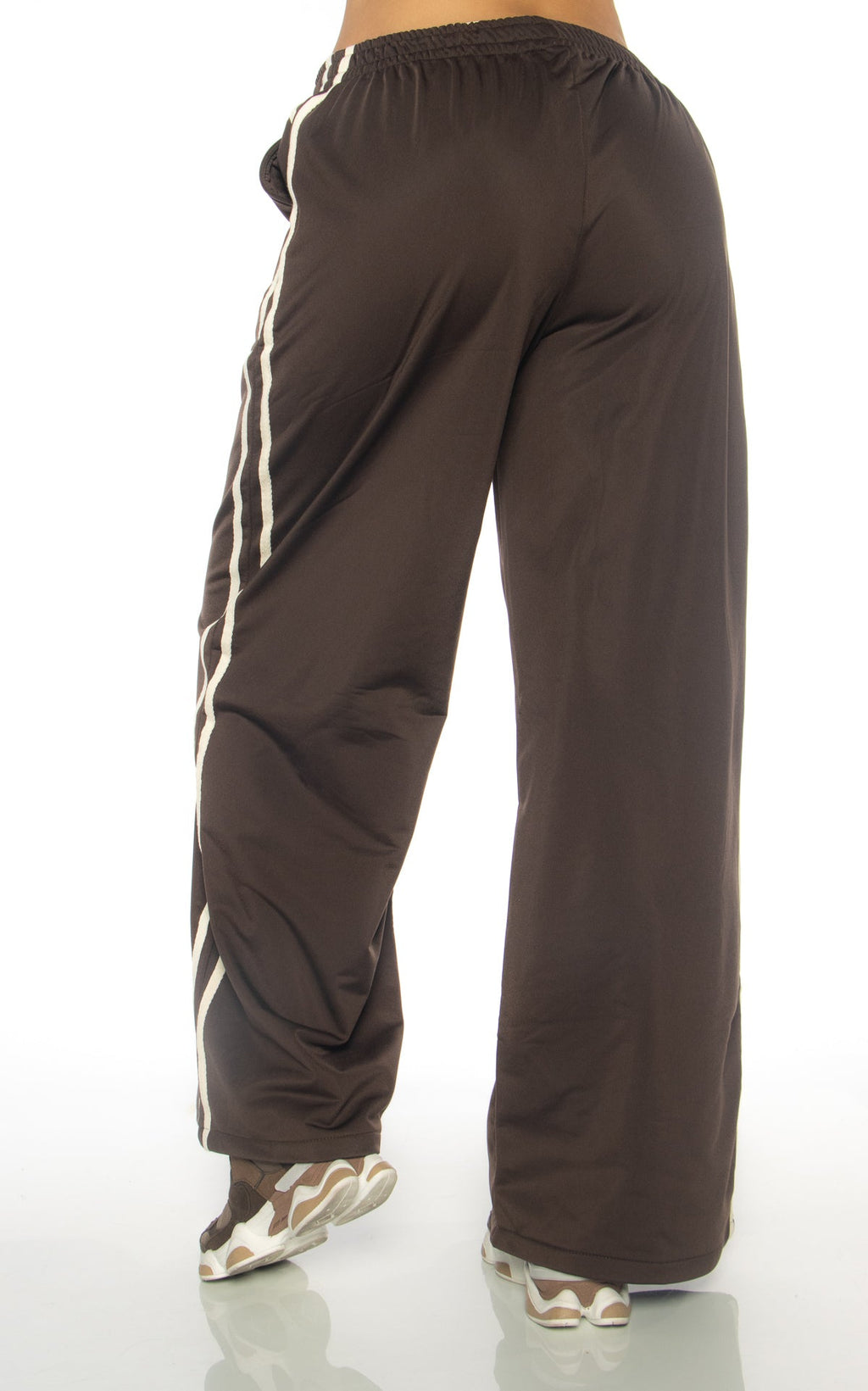 Brown Side-Trim Pants by Navissi