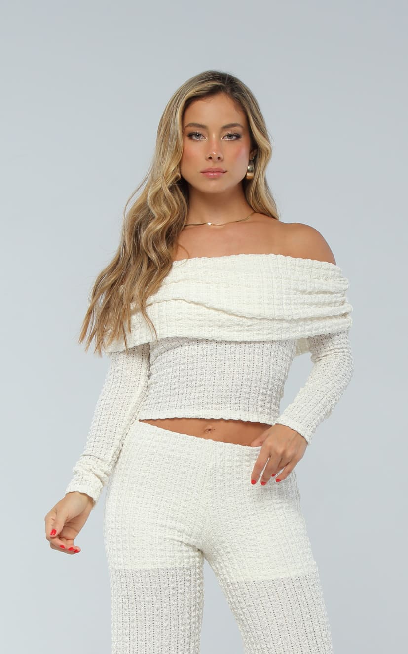 Blusa Marfil Cuello Bandeja