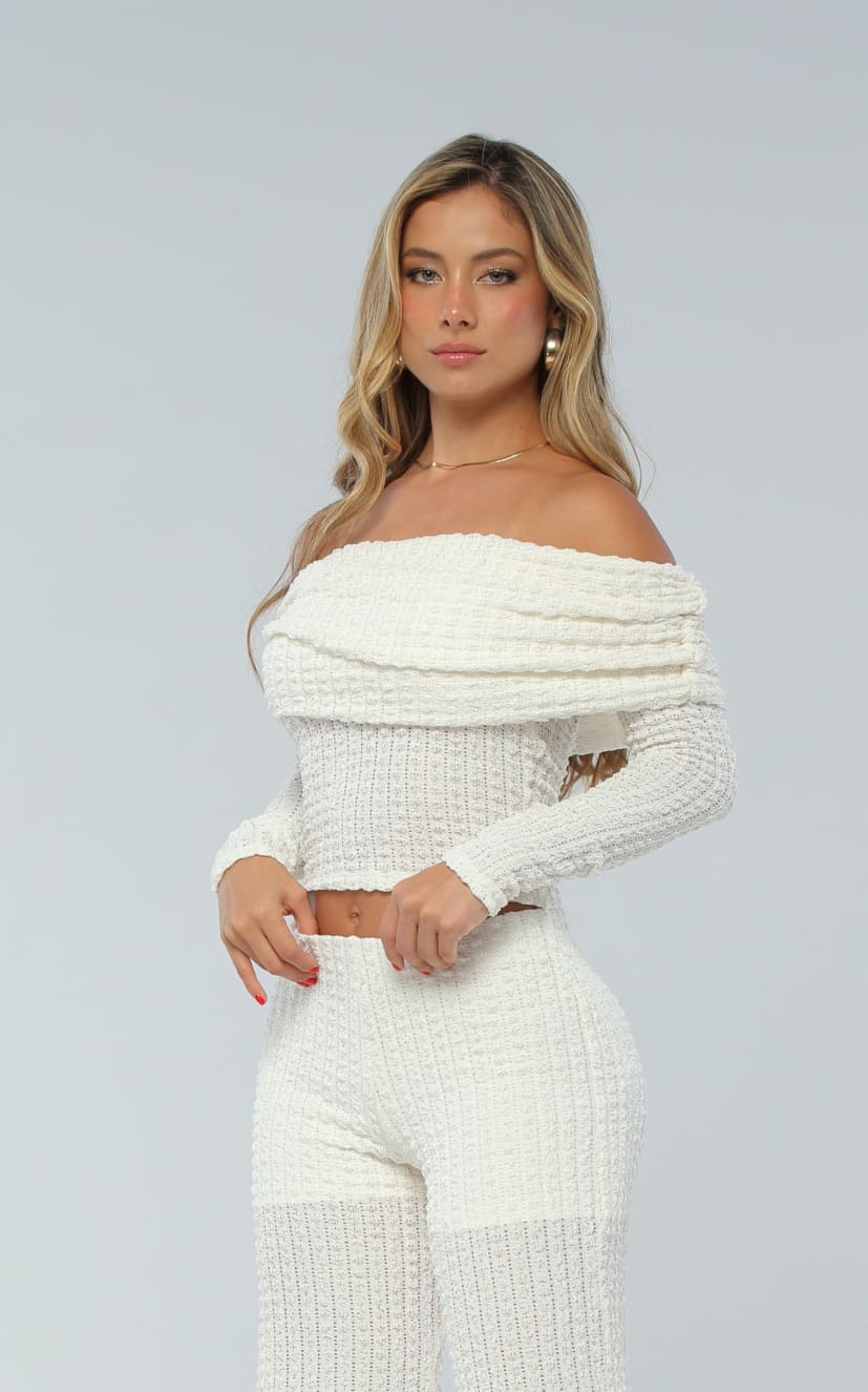 Blusa Marfil Cuello Bandeja