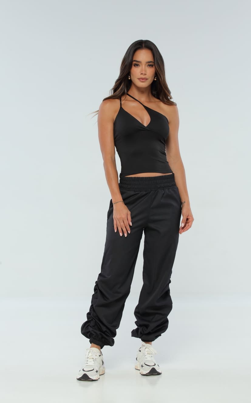 Blusa Negra Escote Asimétrico