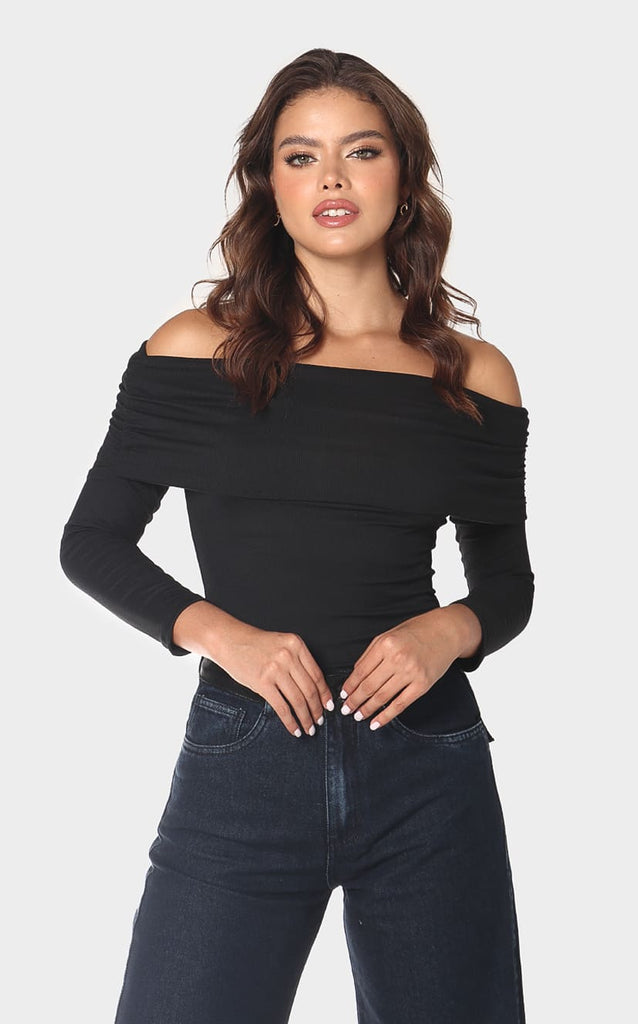 Blusa Negra Cuello Bandeja - Navissi