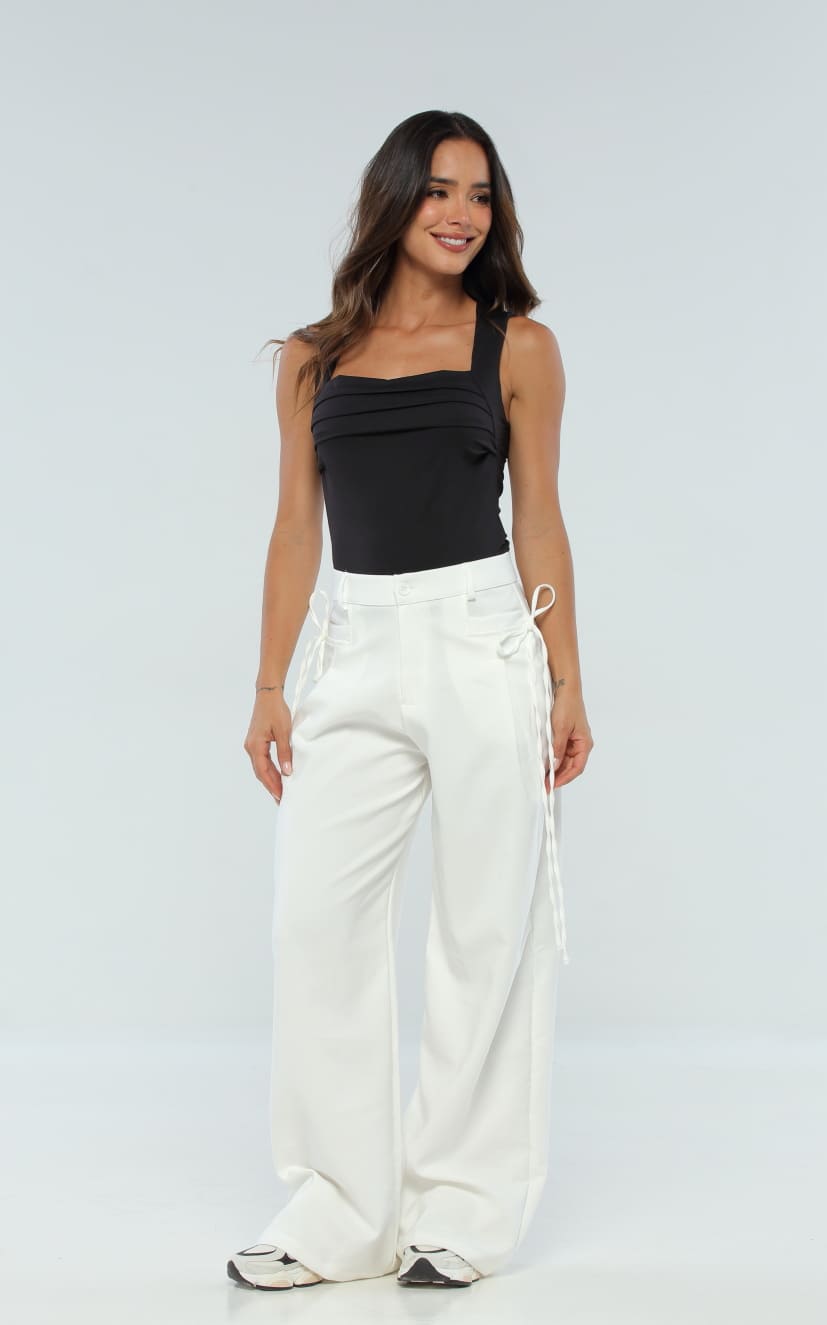 Blusa Negra Pliegues