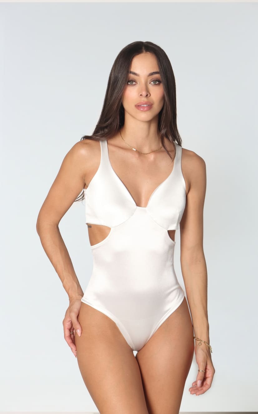 Body Marfil Cut Out