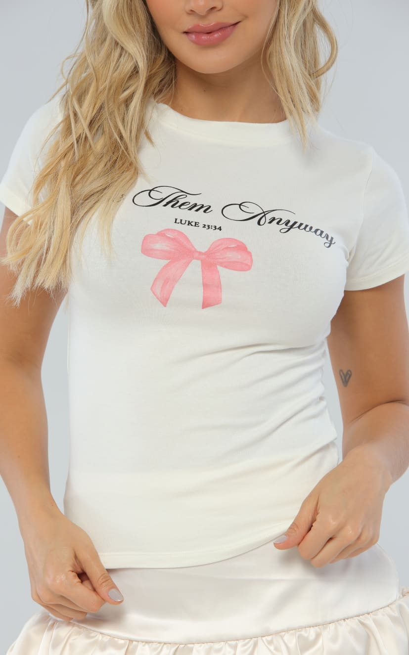 Camiseta Marfil Cuello En Pieza
