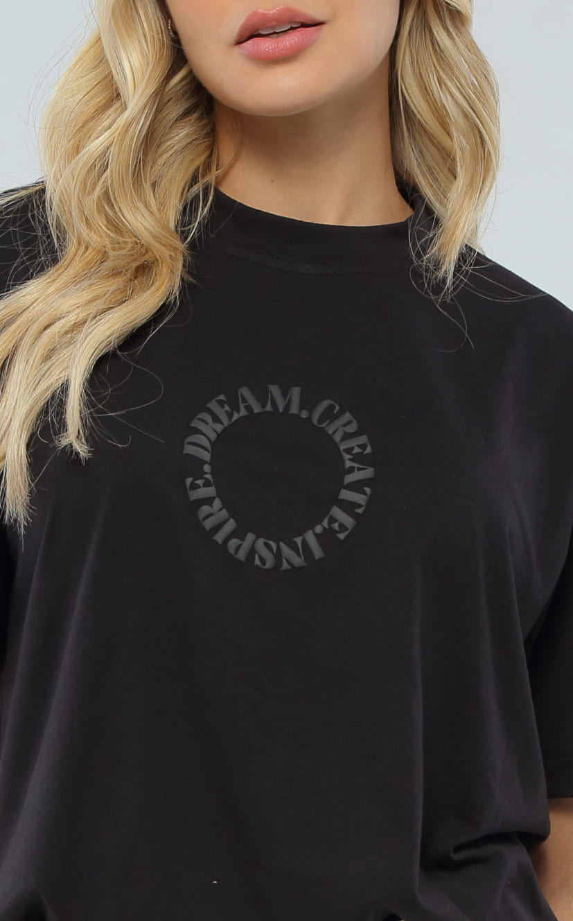 Camiseta Negra Oversize