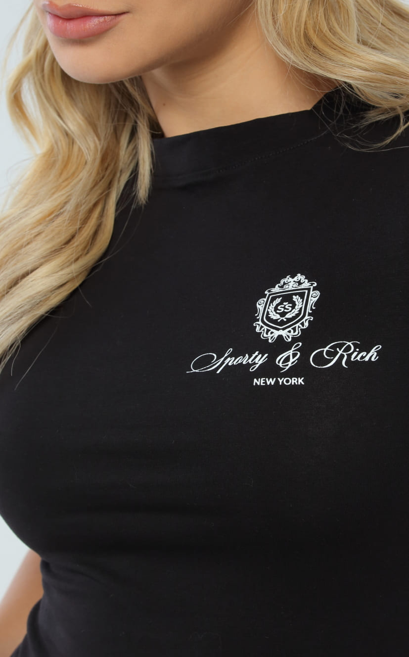 Camiseta Negra Básica