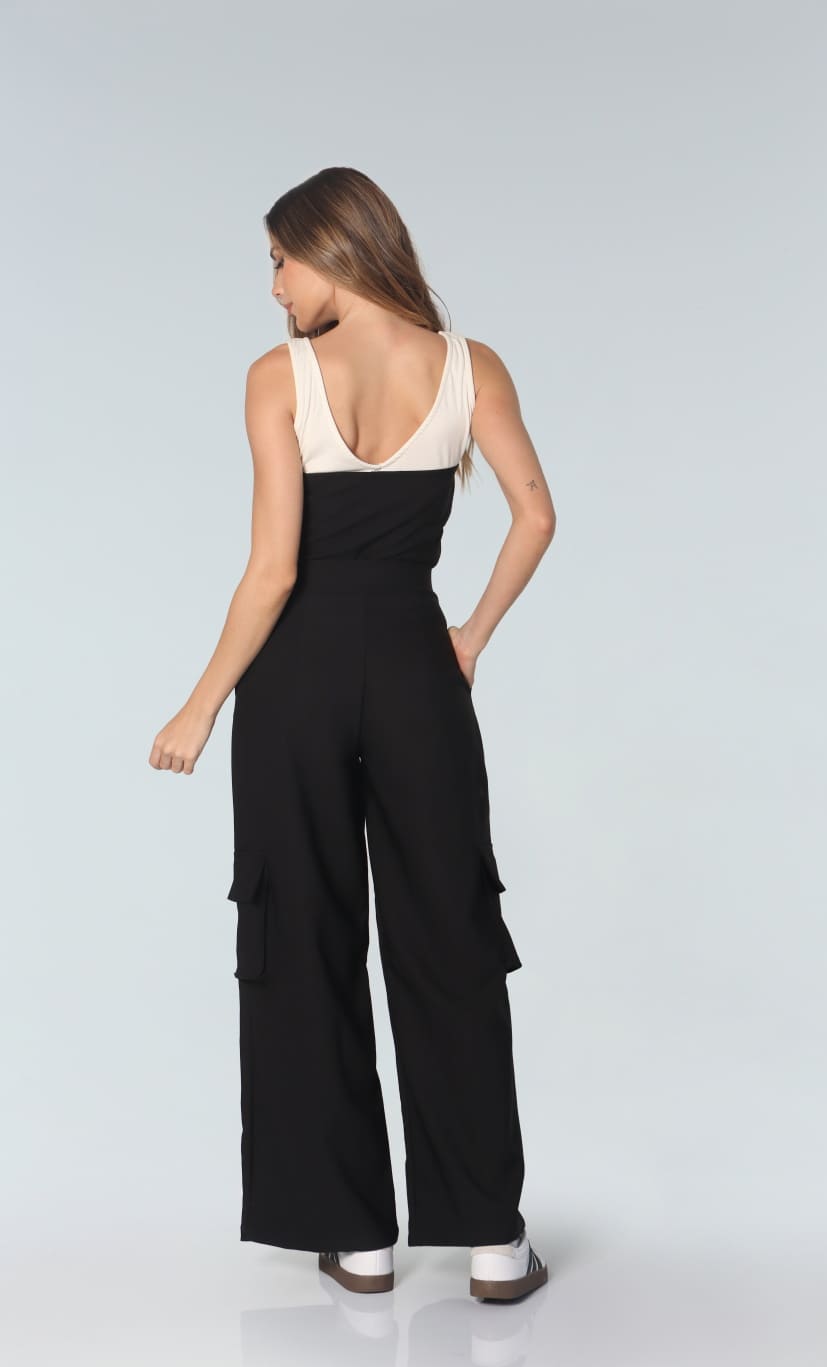 Enterizo Negro Straple Cargo