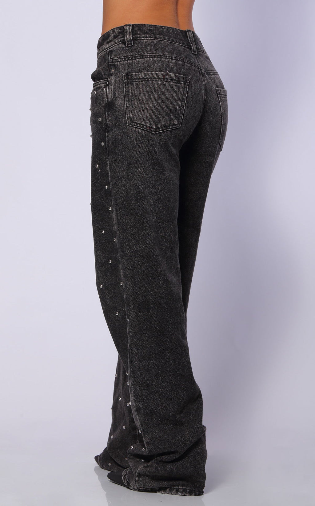 Jean Negro Straight Apliques