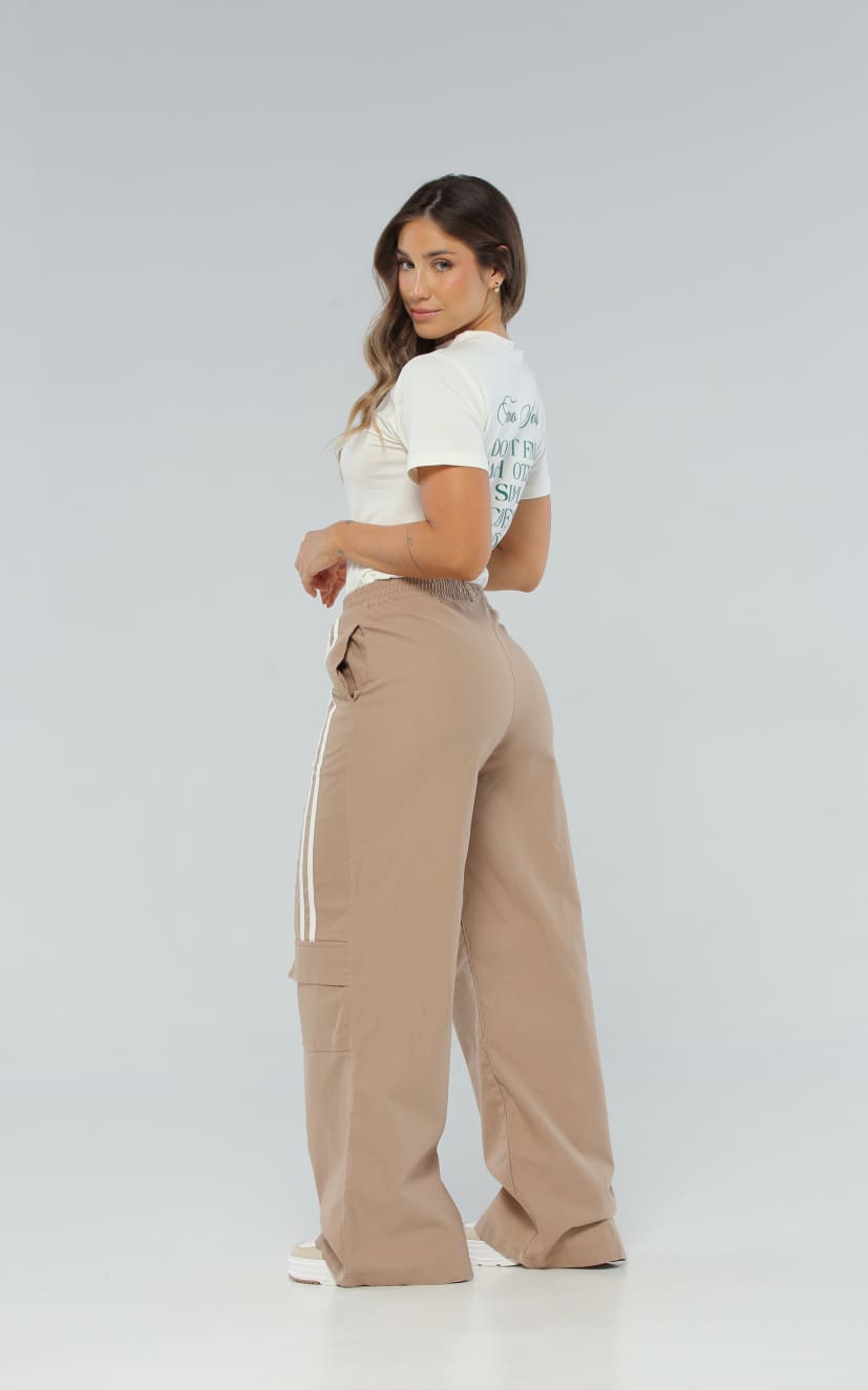 Pantalón Café Líneas