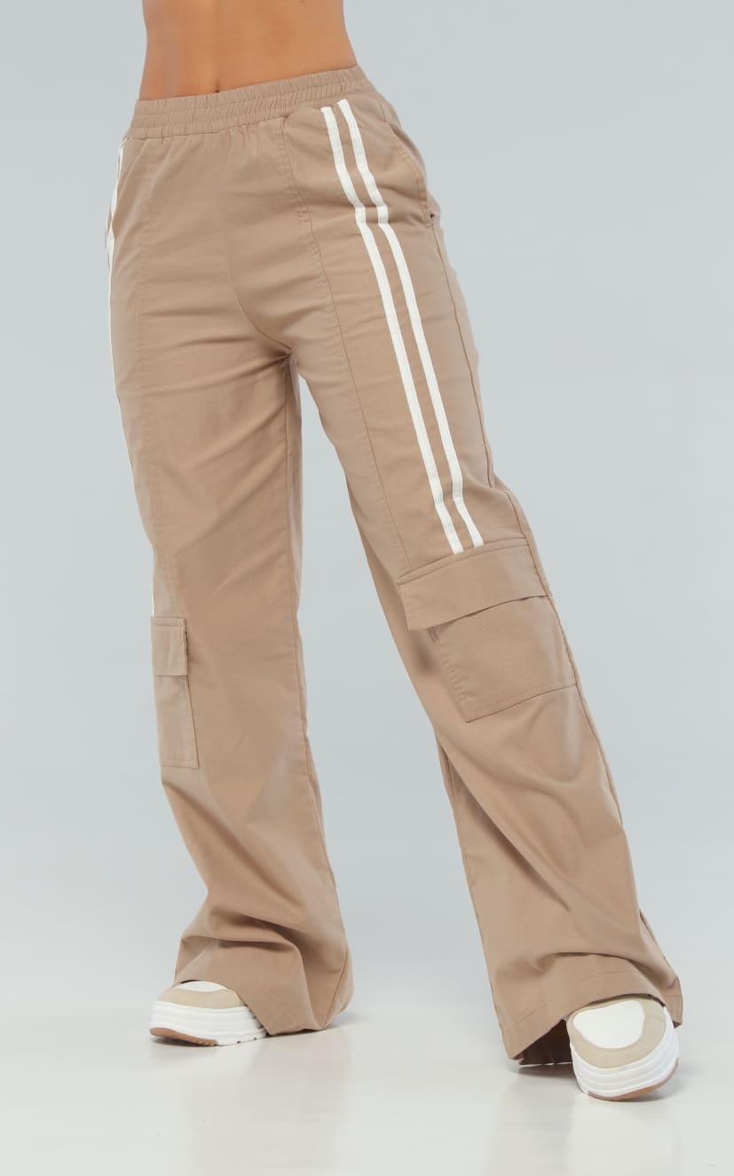 Pantalón Café Líneas
