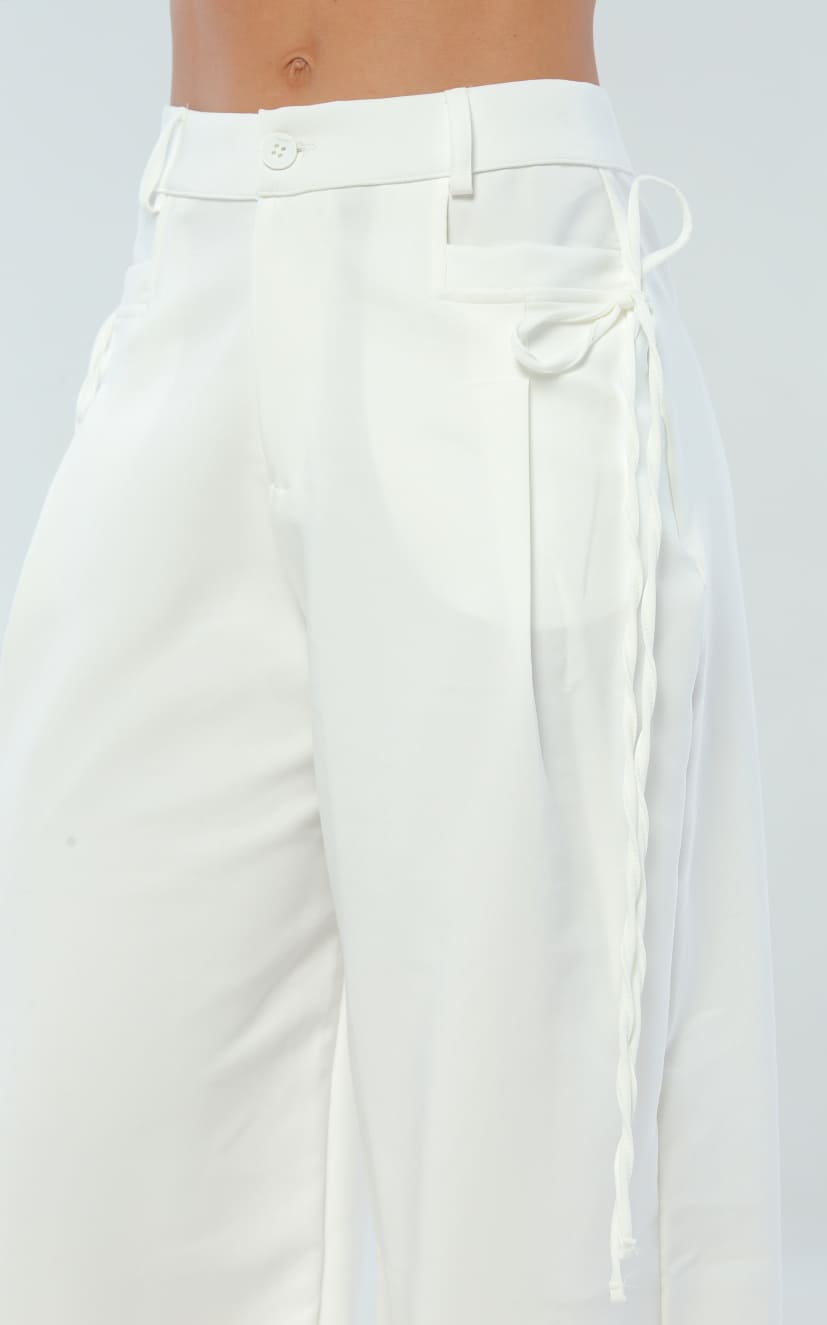Pantalón Marfil Con Tiras