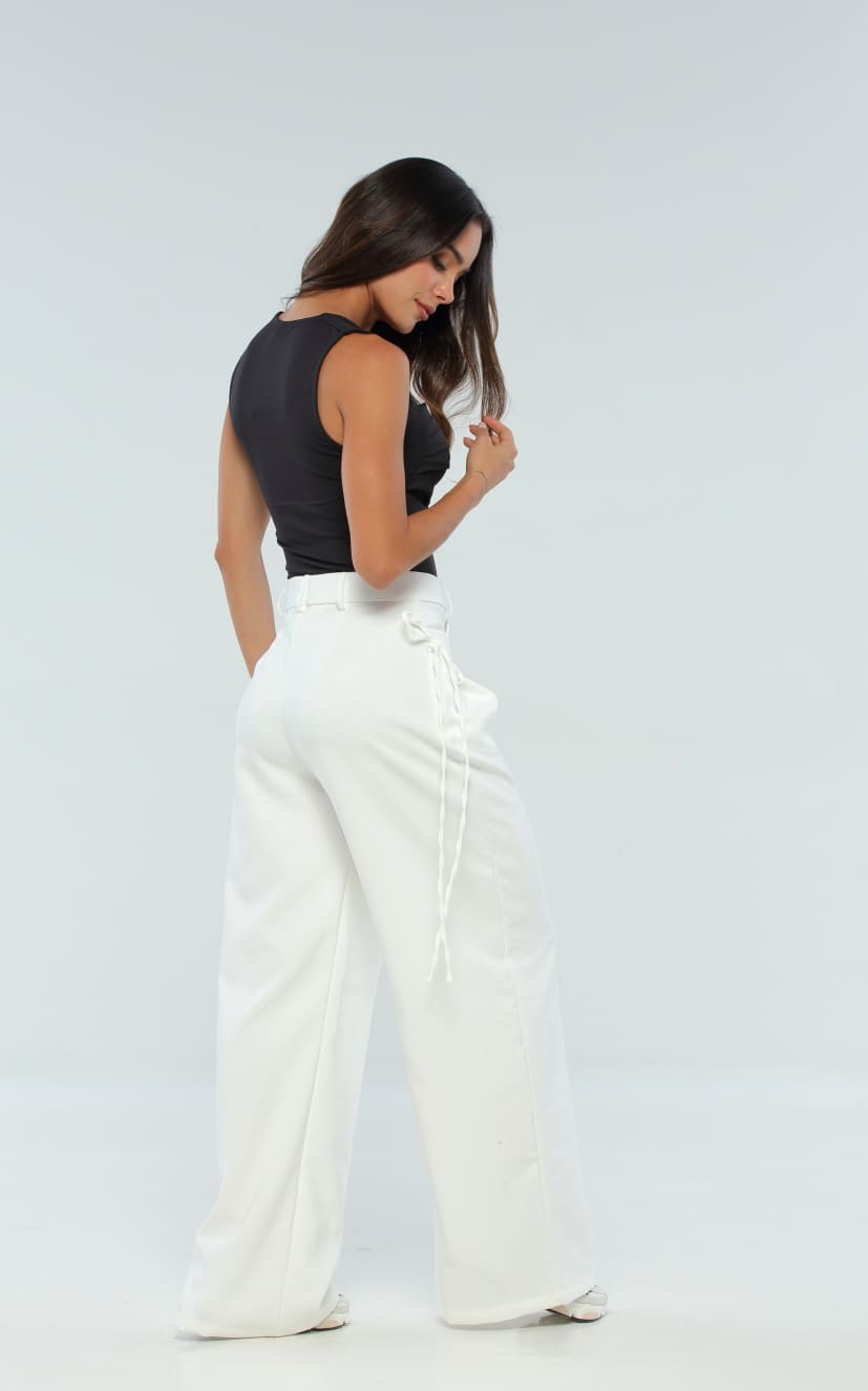 Pantalón Marfil Con Tiras