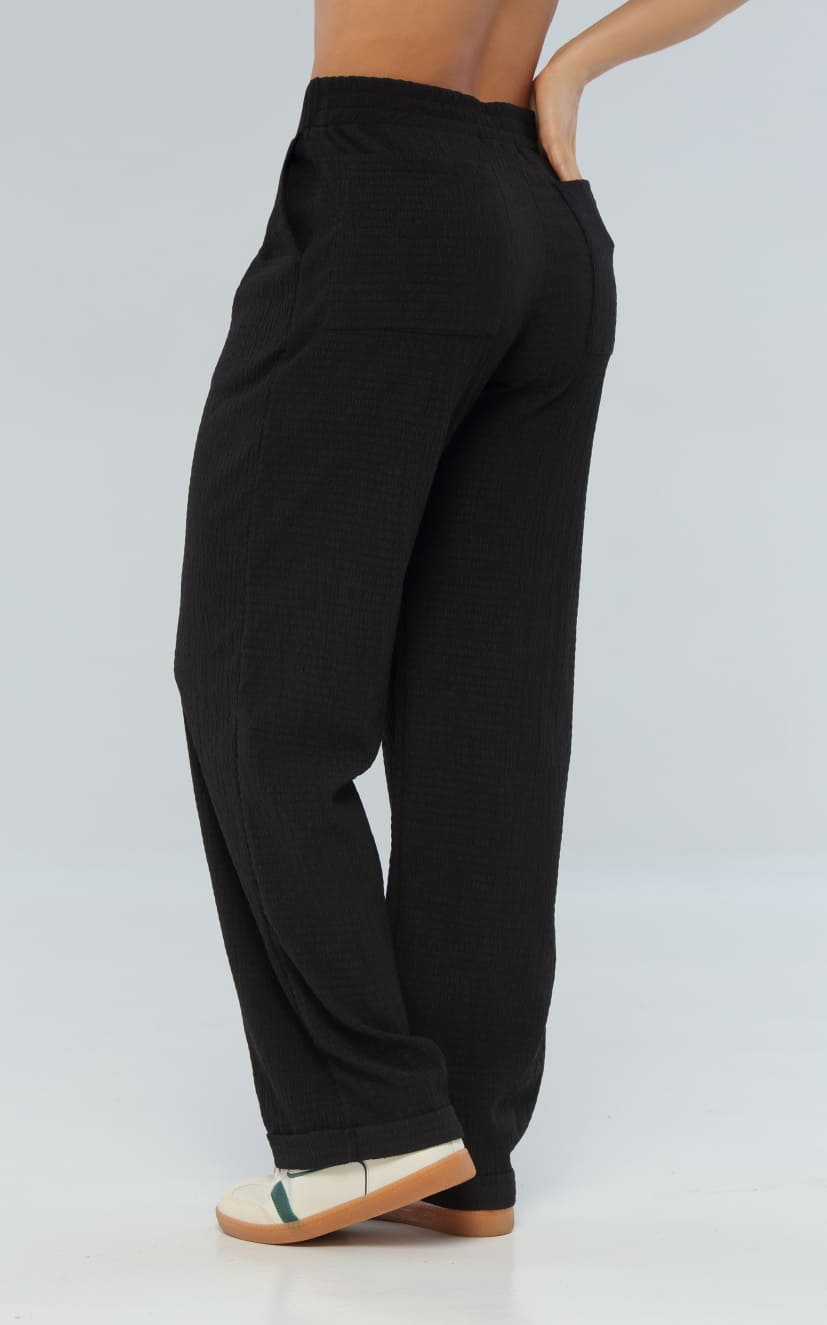 Pantalón Negro Clásico