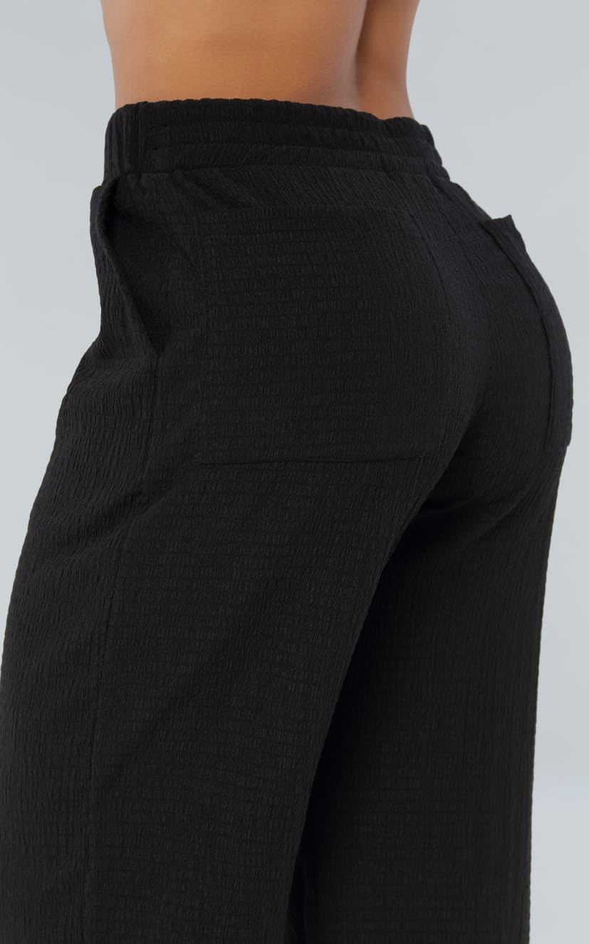 Pantalón Negro Clásico