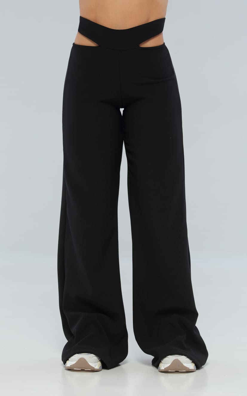 Pantalón Negro Cut Out