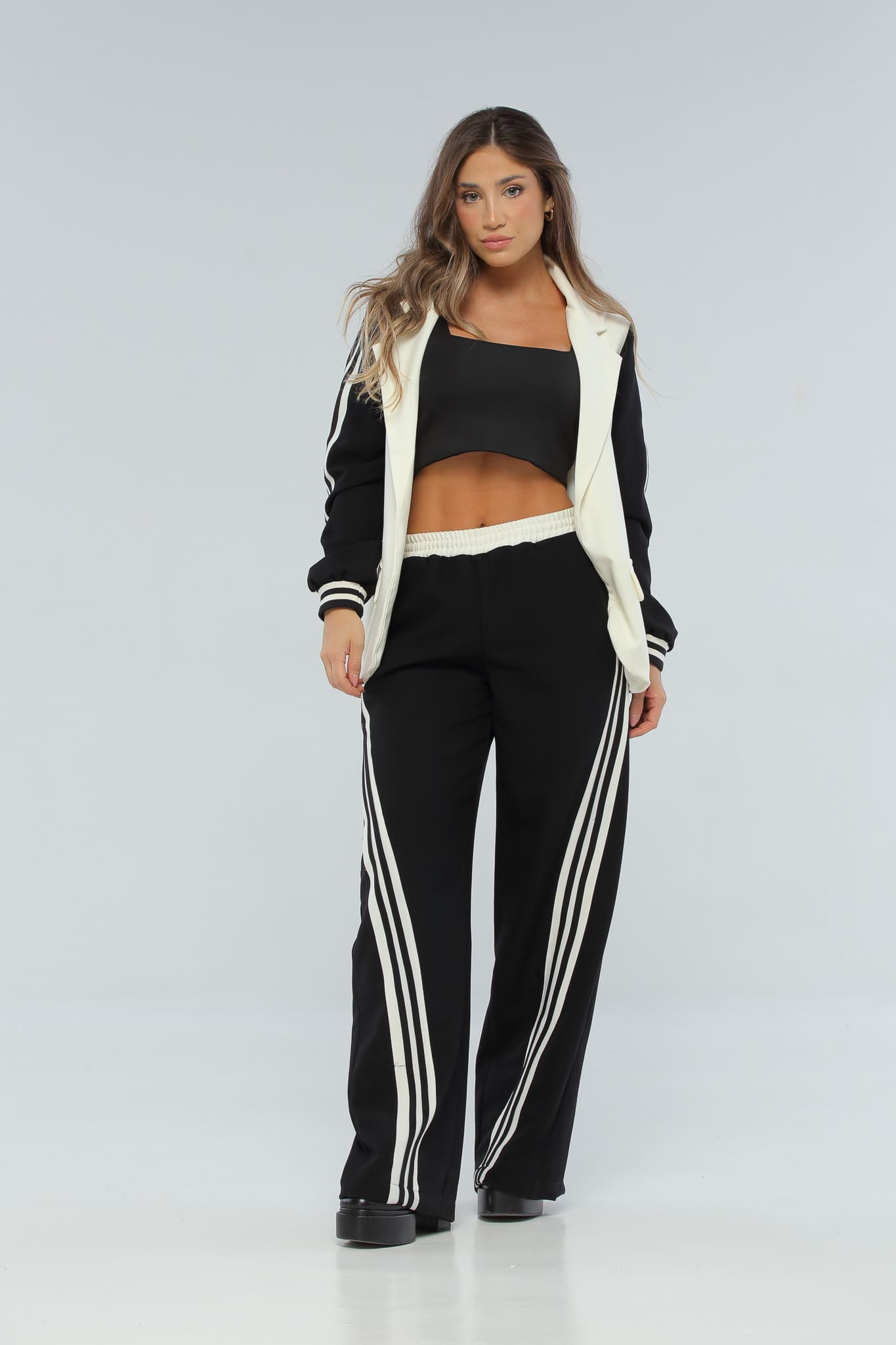 Pantalón Negro Líneas Marfil