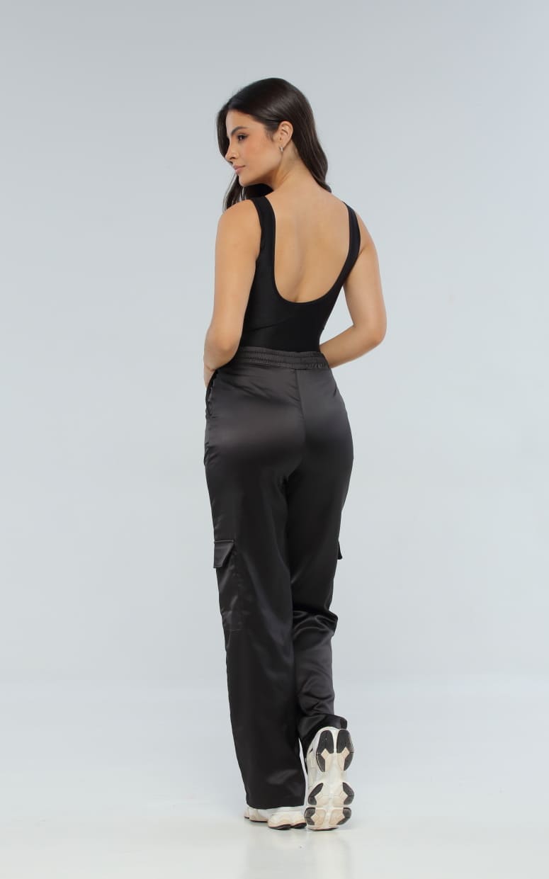 Pantalón Negro Satín