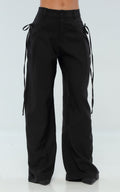 Pantalón Negro Con Tiras