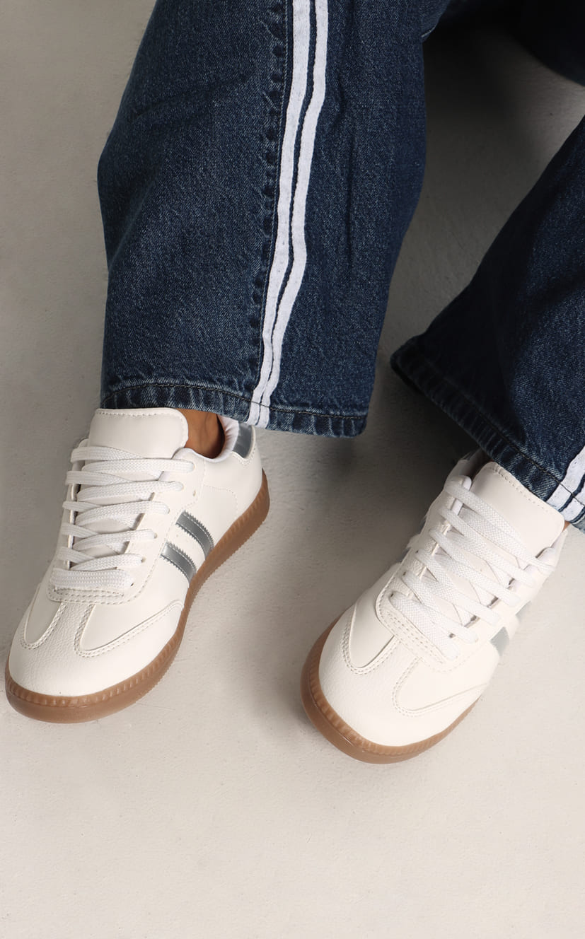 Tenis Blancos Línea Lateral - Navissi