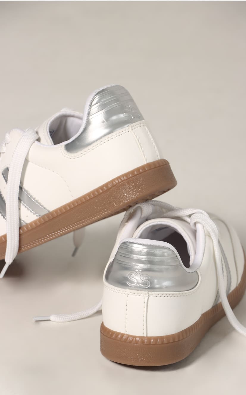Tenis Blancos Línea Lateral - Navissi
